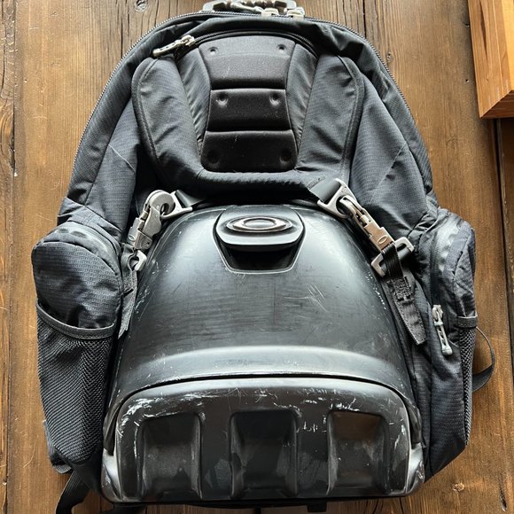 Oakley Bags Oakley Lunch Box Backpack Poshmark